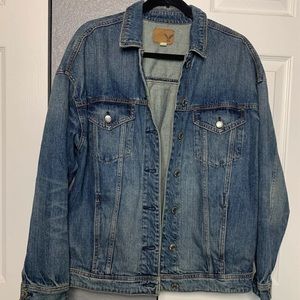 AMERICAN EAGLE- OVERSIZED DENIM JACKET